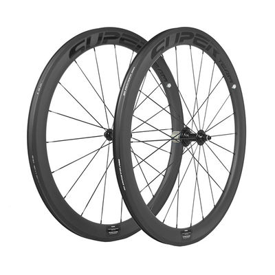 Η ομάδα Superteam 38mm Road Wheelset με σύστημα πέδησης φρένων V και R13 Black Hub Elbow